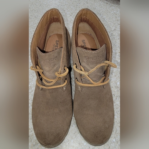 Sperry Tan Chukka Boots Suede Leather - Picture 1 of 6